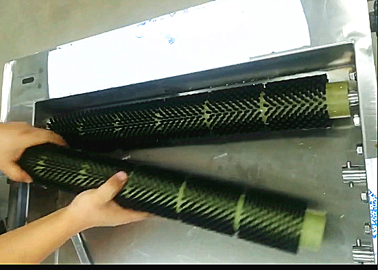 毛辊式鞋底清洁机毛辊.png
